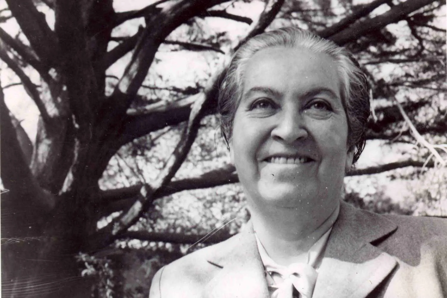 Gabriela Mistral en Santa Barbara (1946)