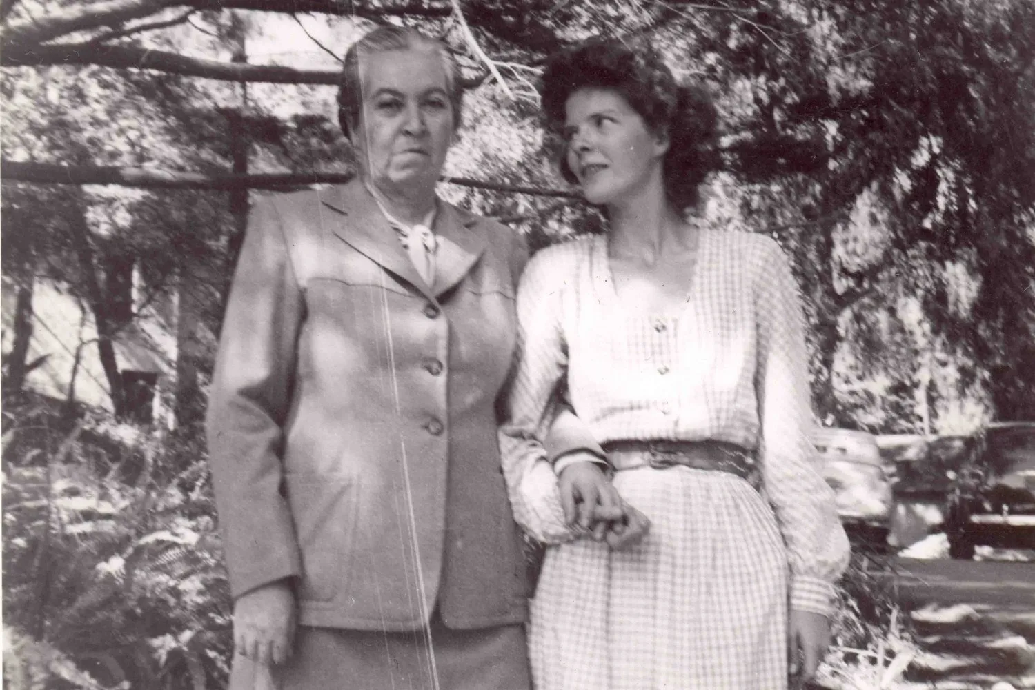 GM y Doris Dana en Santa Bárbara 1948